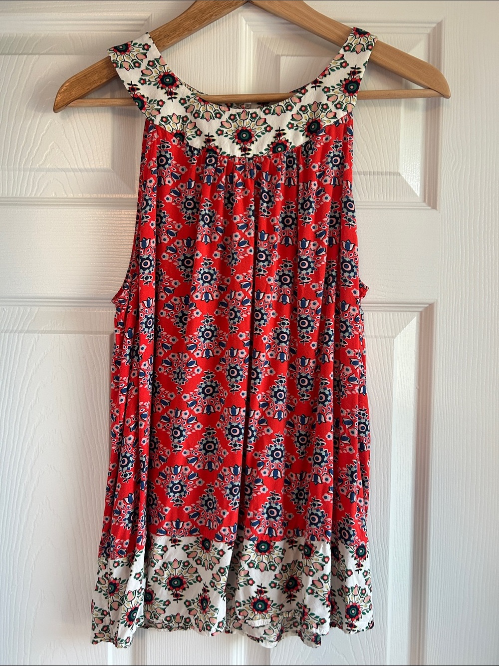 Boden Floral Sleeveless Tank Top | US 10 | Red Boho Print
